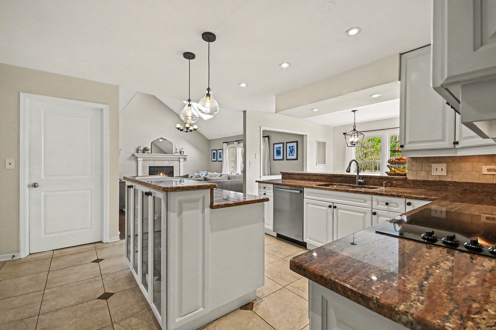 22W450 Cherry Lane, Glen Ellyn, IL 60137