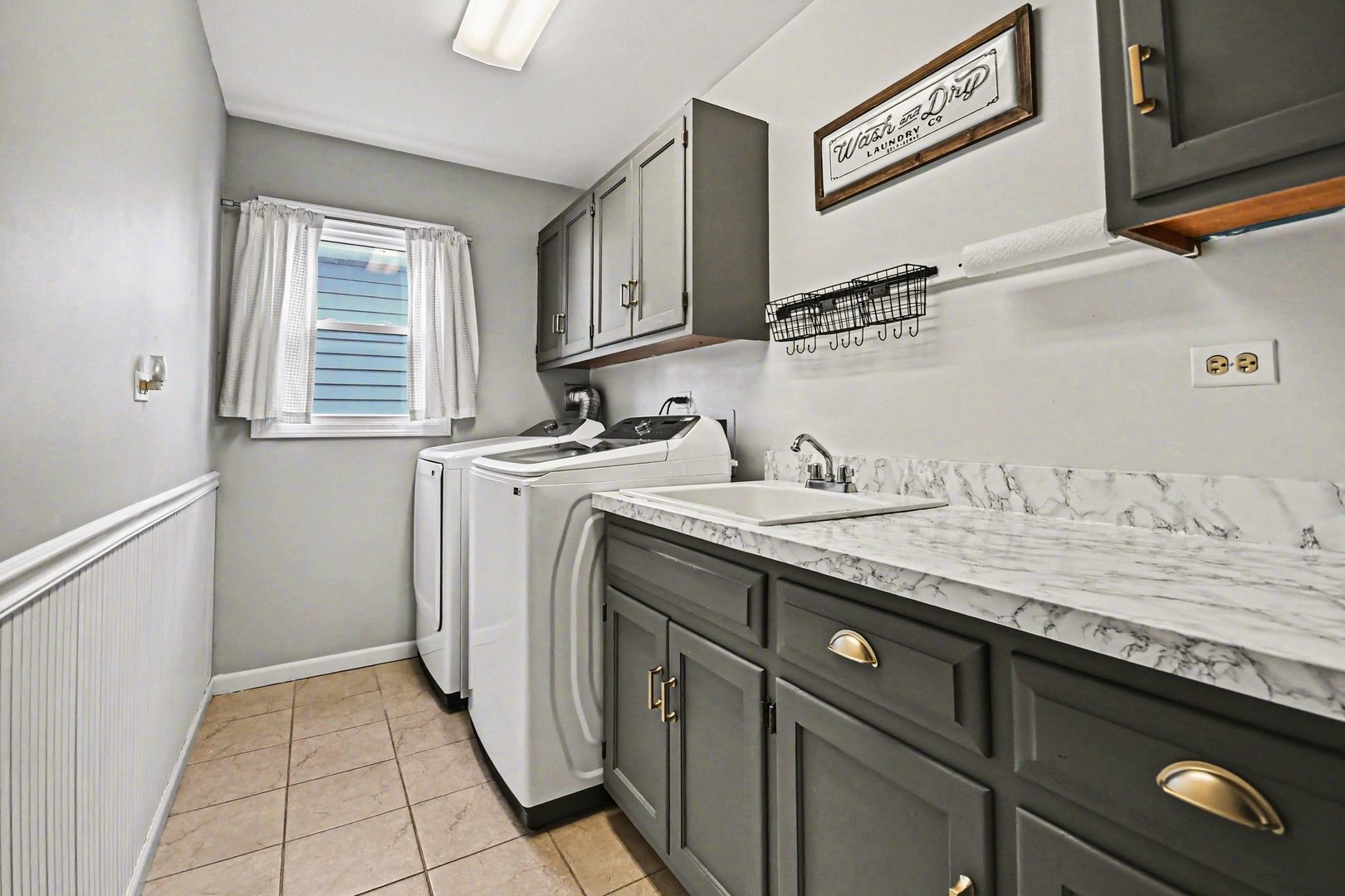 22W450 Cherry Lane, Glen Ellyn, IL 60137