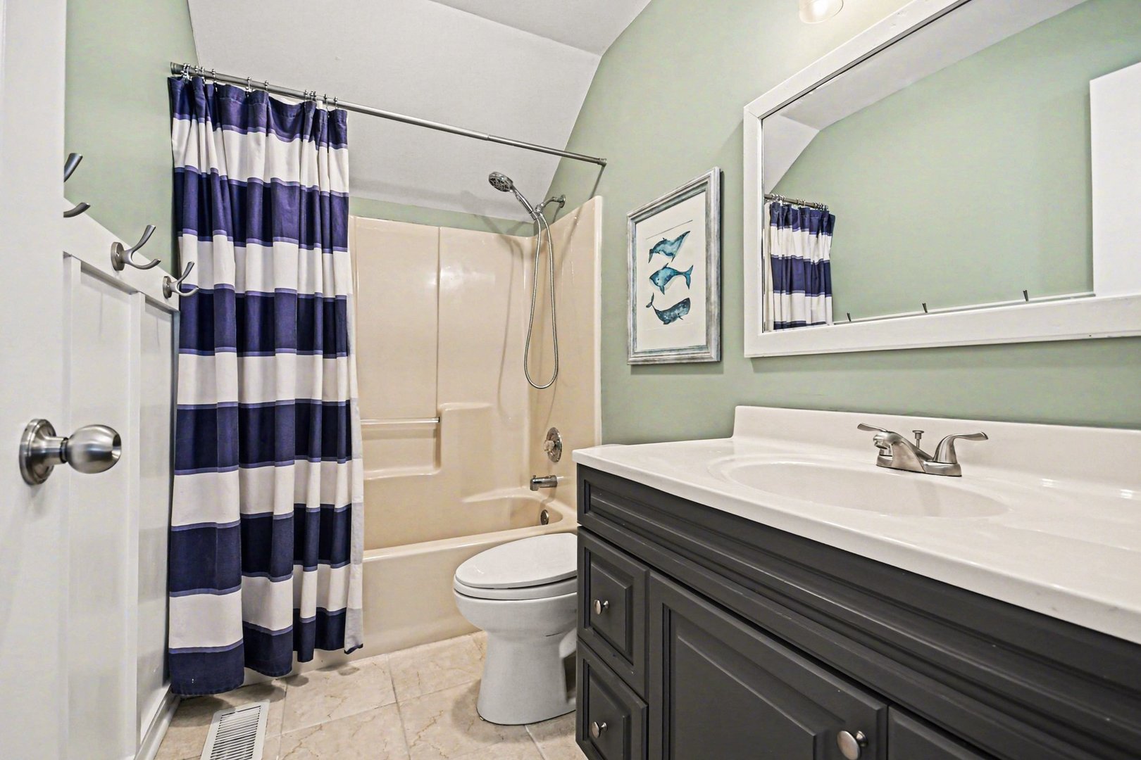 22W450 Cherry Lane, Glen Ellyn, IL 60137