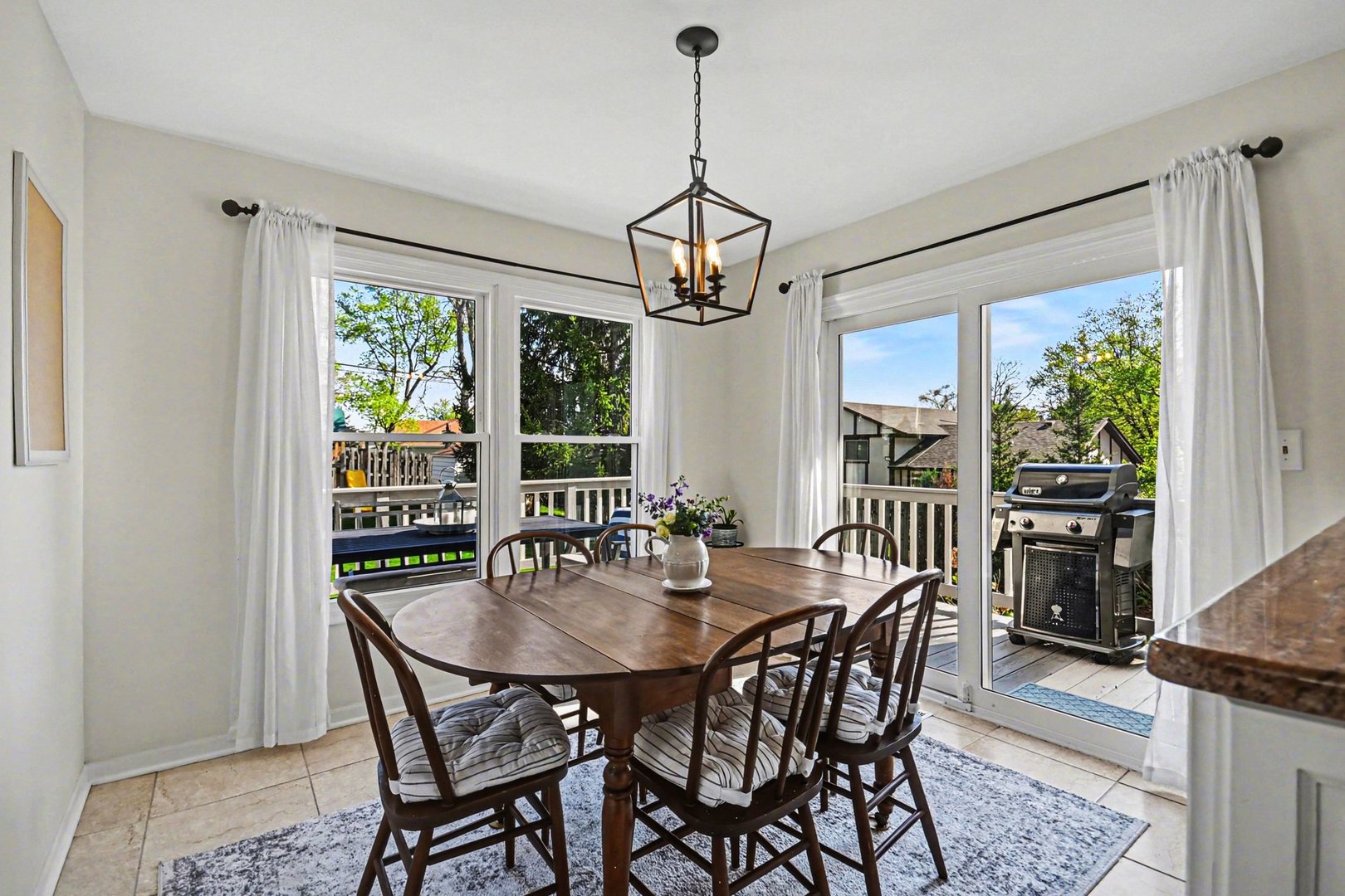 22W450 Cherry Lane, Glen Ellyn, IL 60137