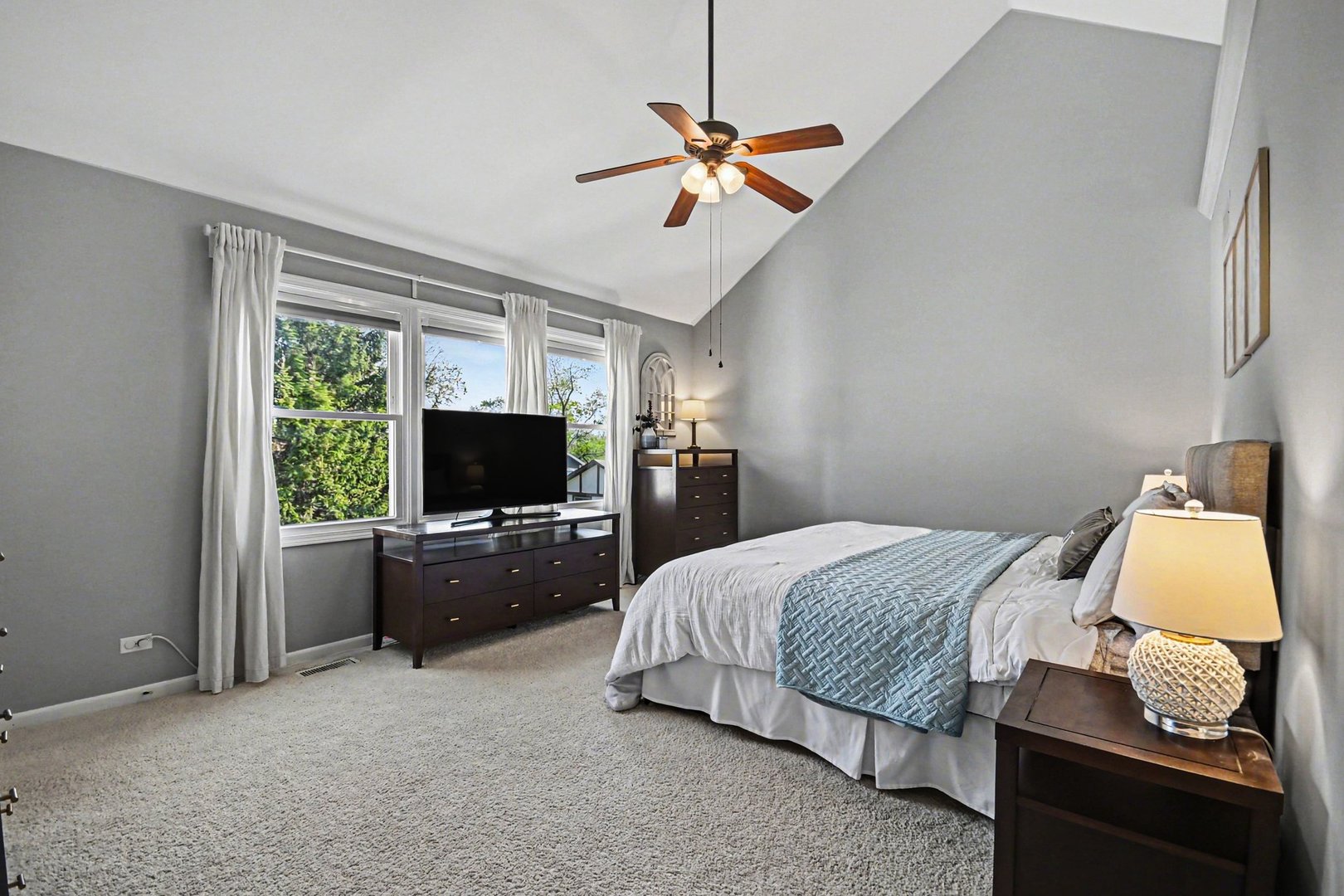 22W450 Cherry Lane, Glen Ellyn, IL 60137