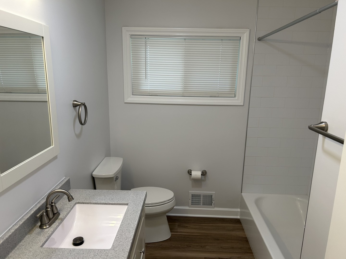 105 N PHELPS Avenue, Arlington Heights, IL 60004