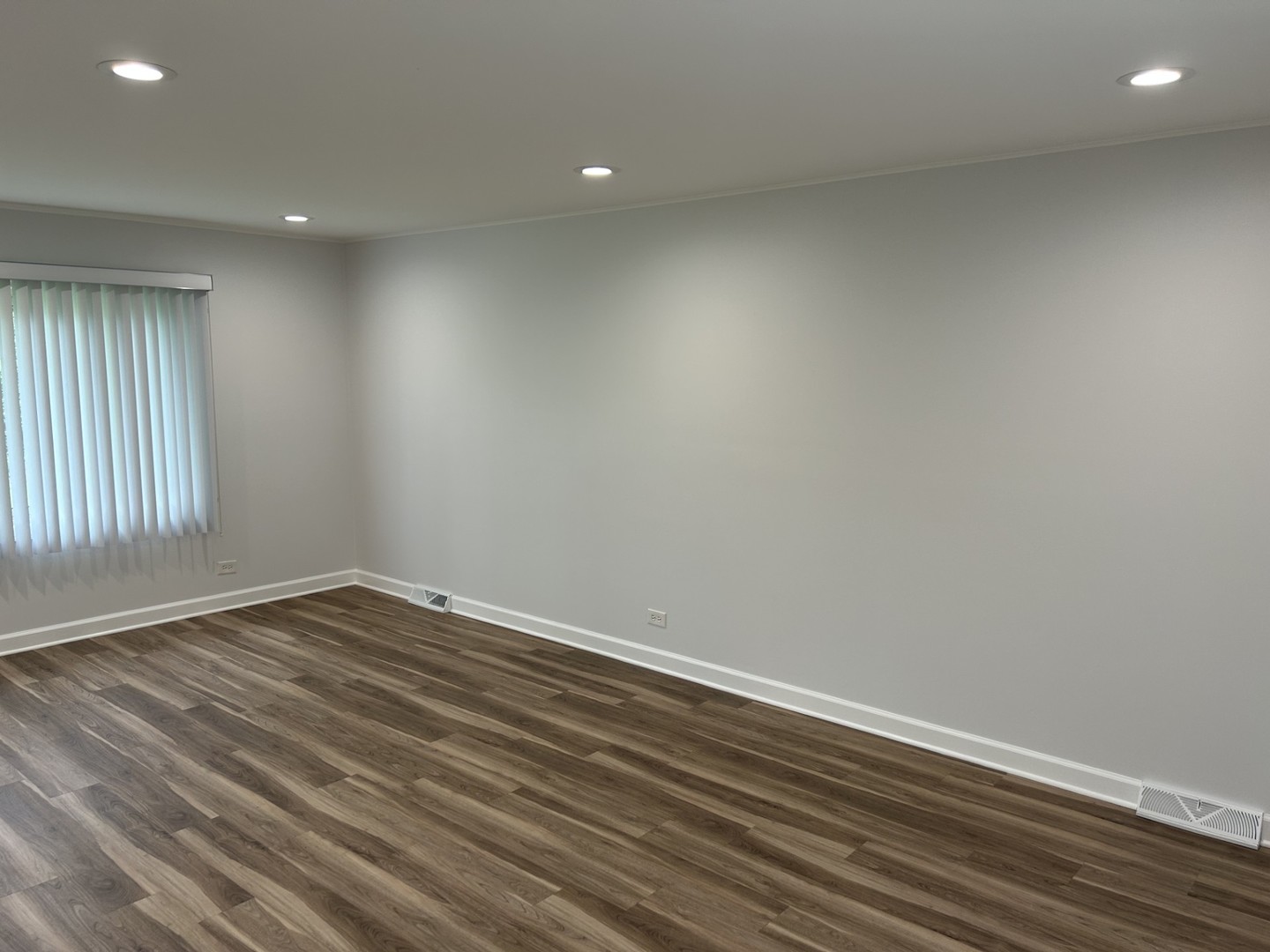 105 N PHELPS Avenue, Arlington Heights, IL 60004