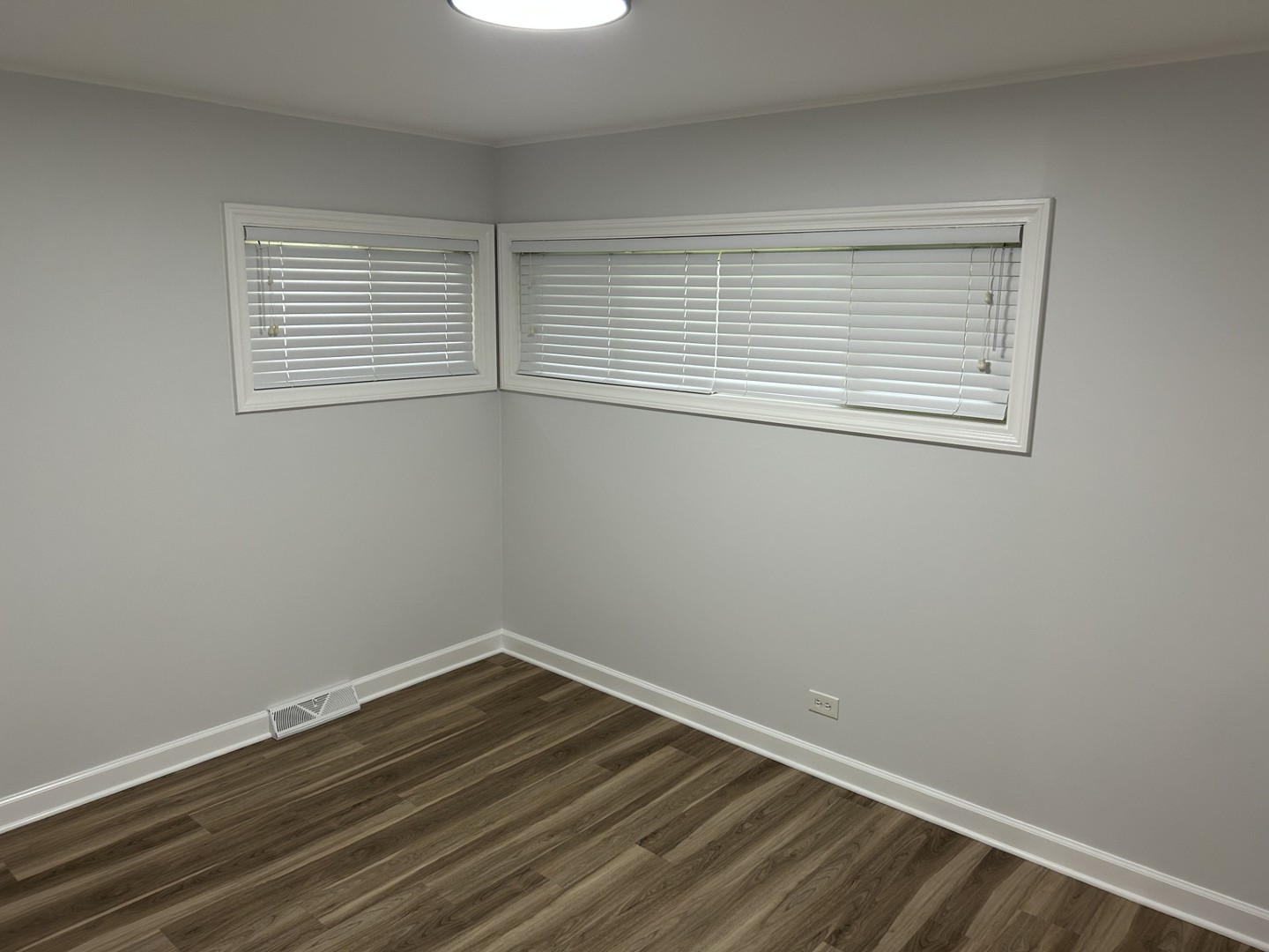 105 N PHELPS Avenue, Arlington Heights, IL 60004