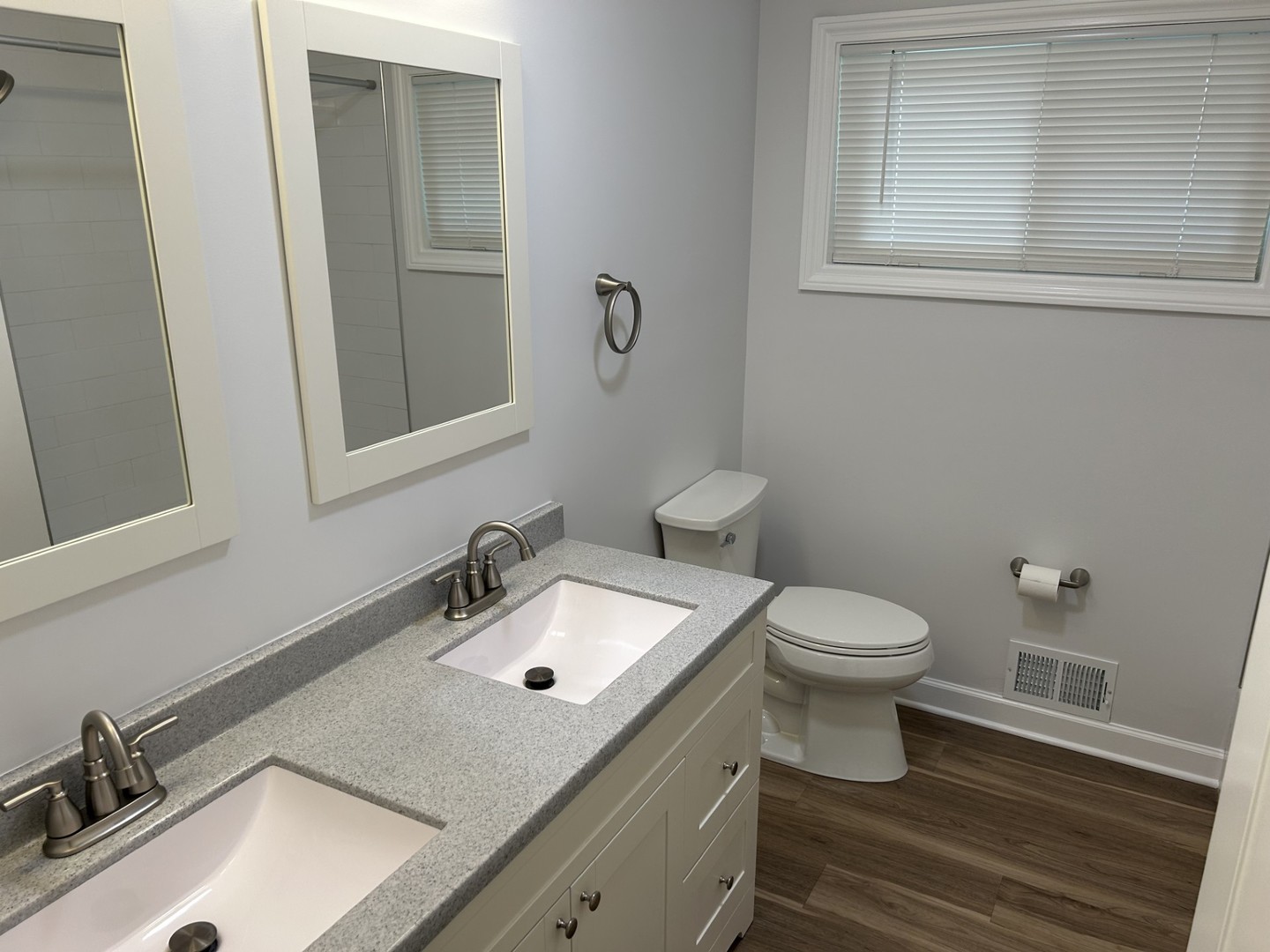 105 N PHELPS Avenue, Arlington Heights, IL 60004