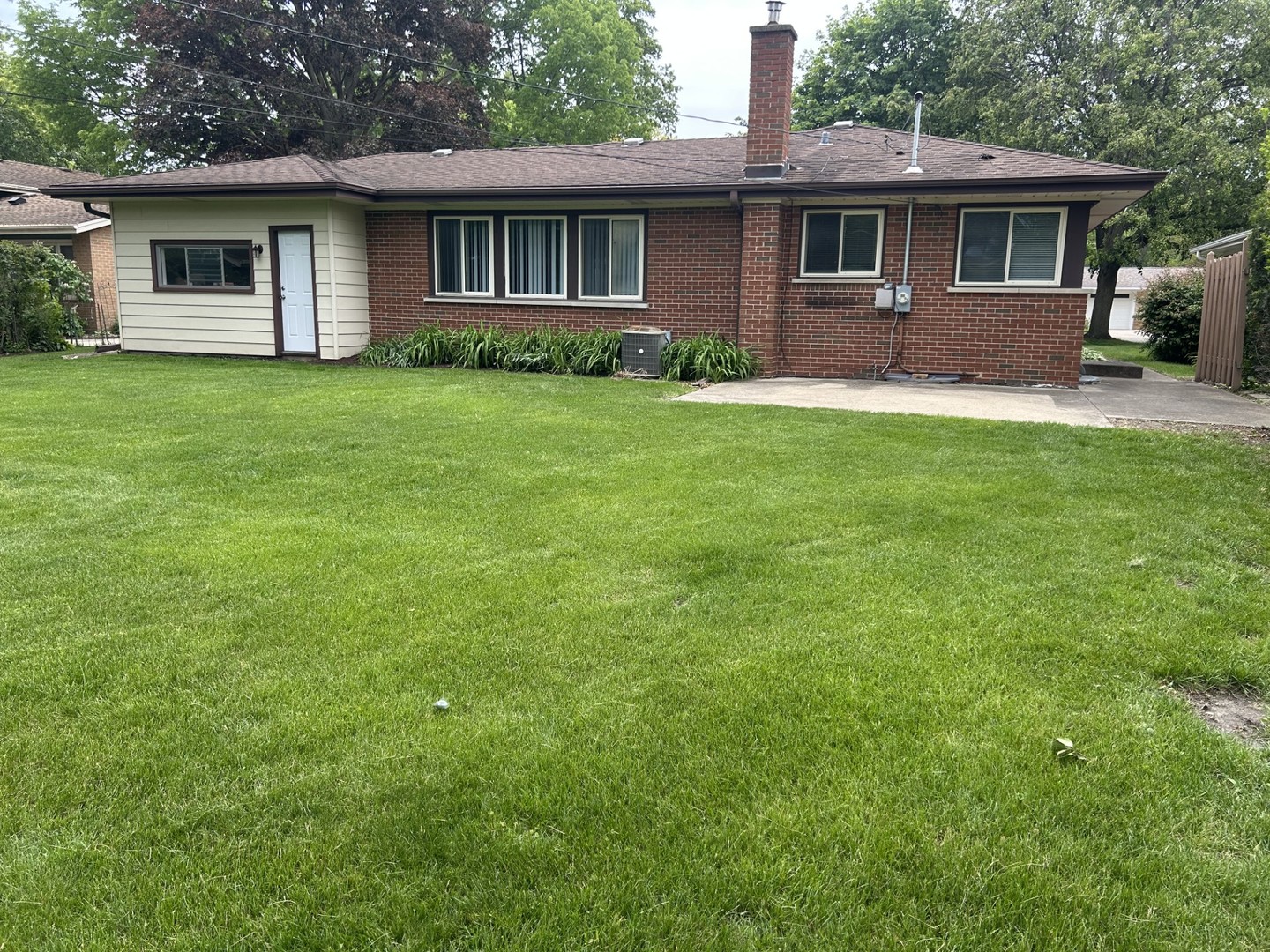 105 N PHELPS Avenue, Arlington Heights, IL 60004