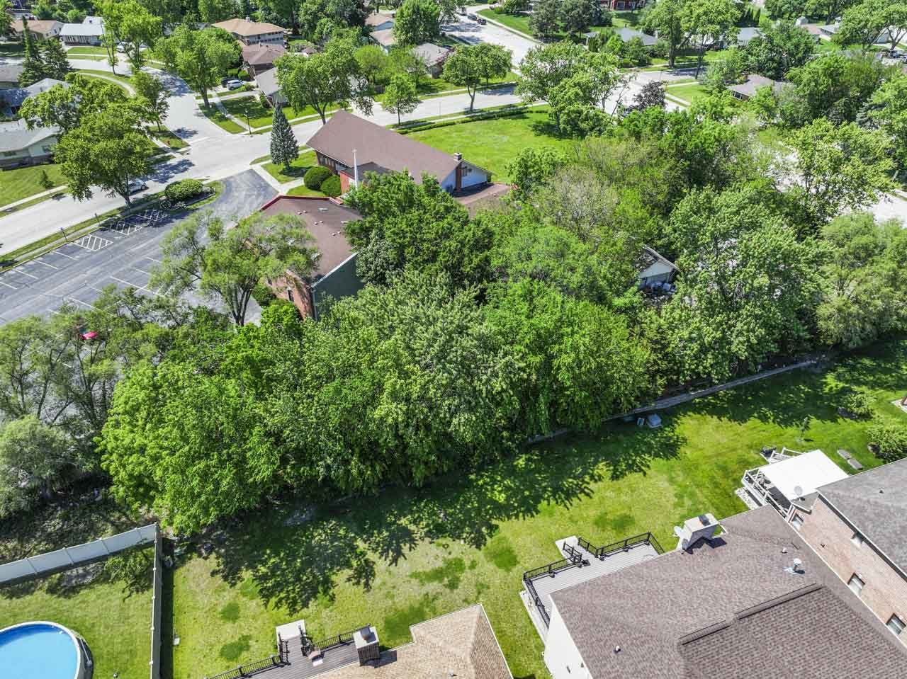 309 Landmeier Road, Elk Grove Village, IL 60007