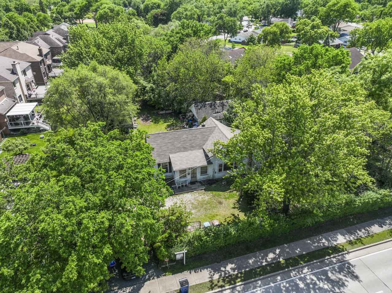 309 Landmeier Road, Elk Grove Village, IL 60007