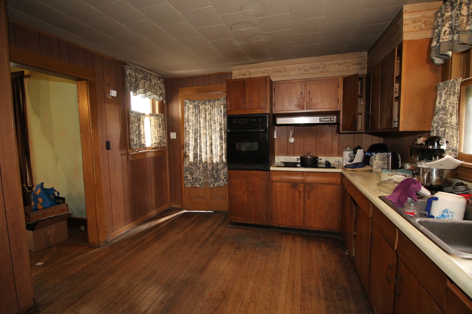 29369 N 1200 East Road, Blackstone, IL 61313