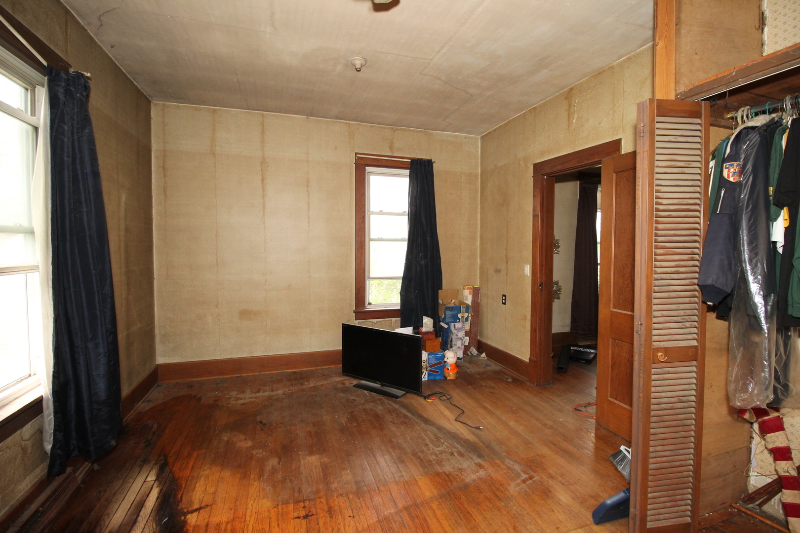 29369 N 1200 East Road, Blackstone, IL 61313