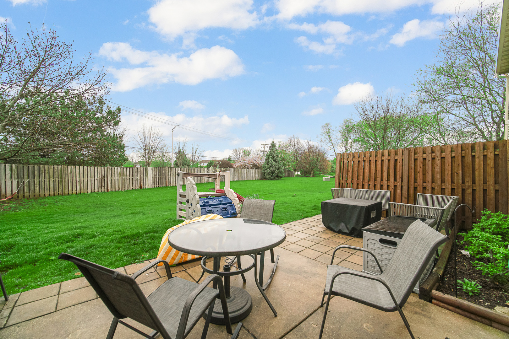 1882 N Wentworth Circle, Romeoville, IL 60446