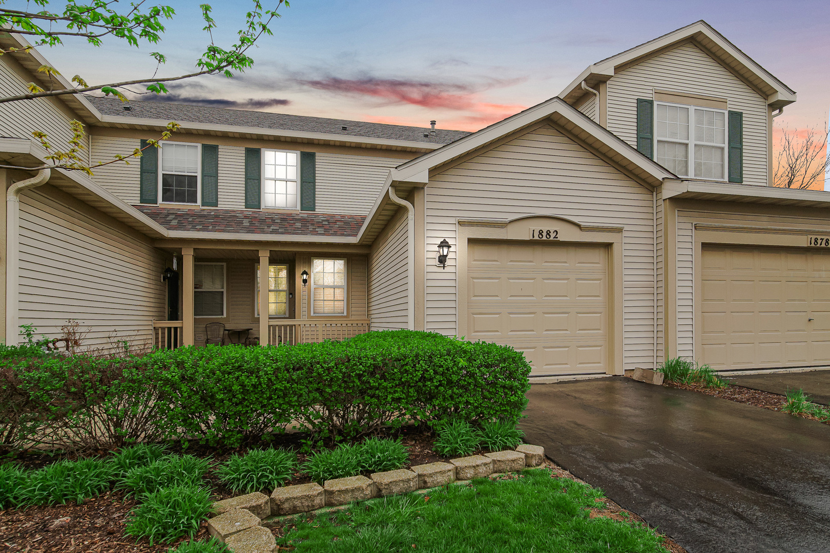 1882 N Wentworth Circle, Romeoville, IL 60446
