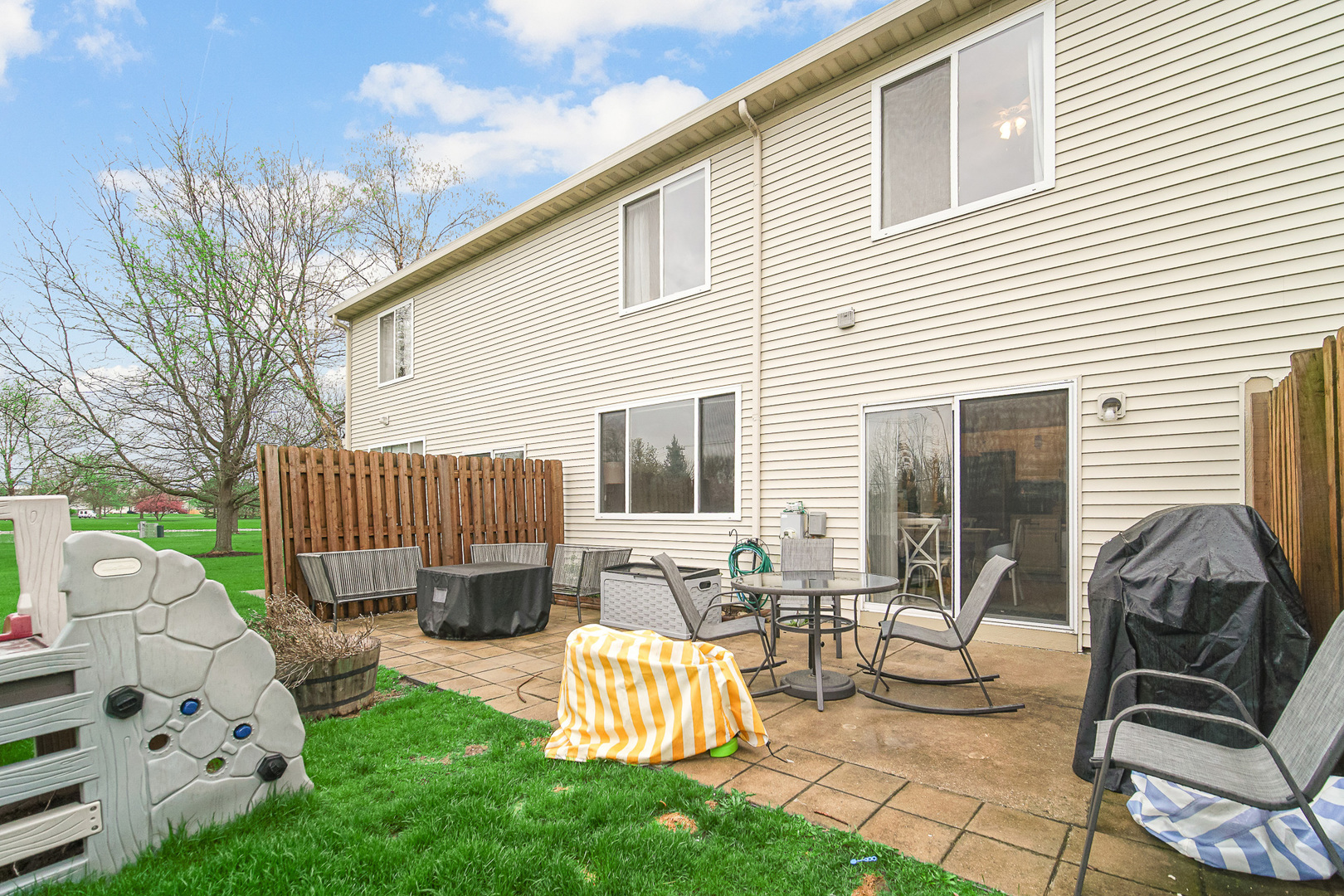 1882 N Wentworth Circle, Romeoville, IL 60446