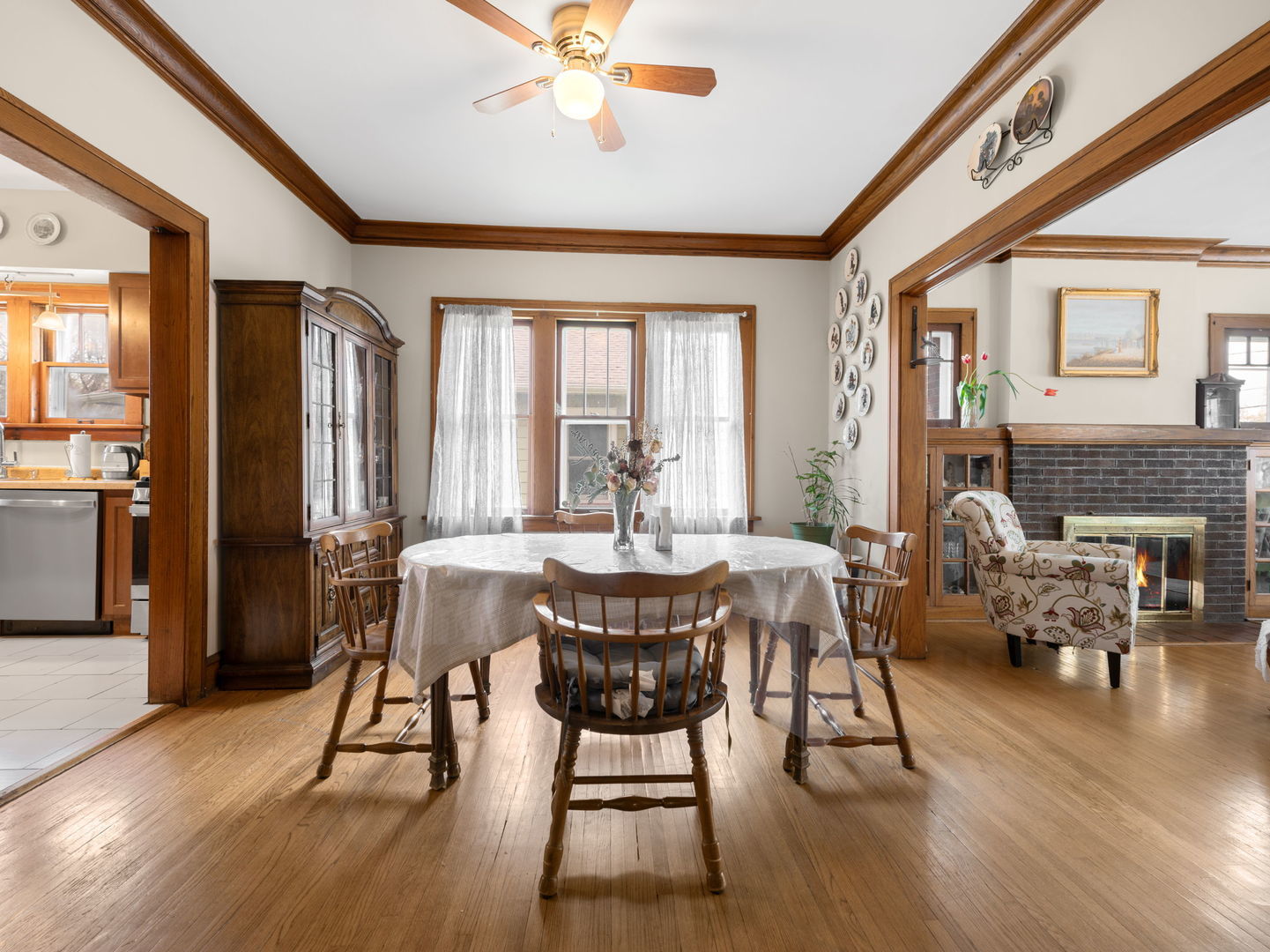 25 N Worth Avenue, Elgin, IL 60123