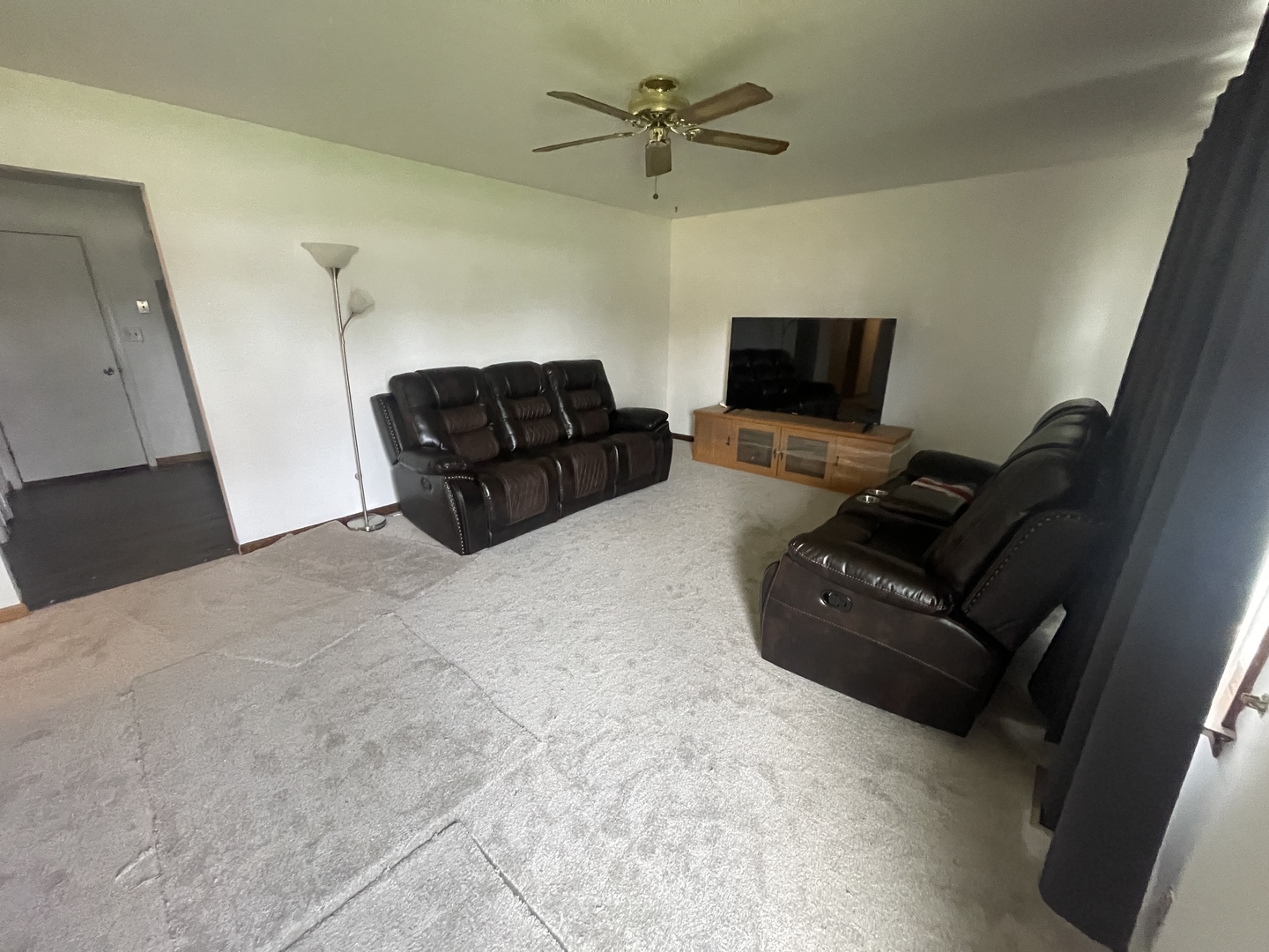 3002 Harris Drive, Joliet, IL 60431