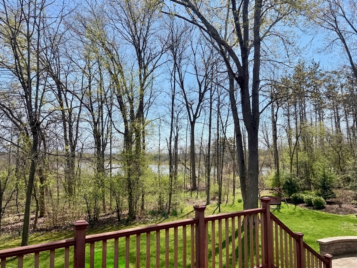 2825 Haven Lane, Lindenhurst, IL 60046