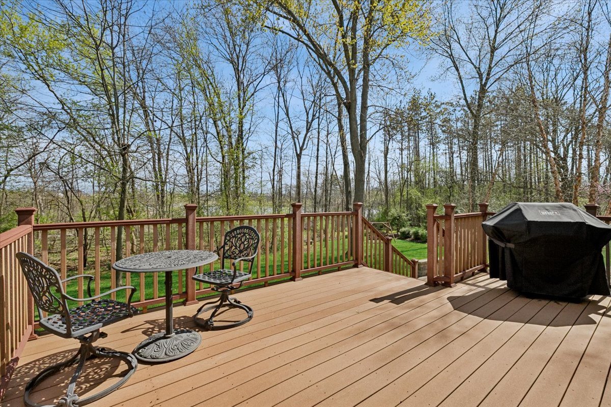 2825 Haven Lane, Lindenhurst, IL 60046