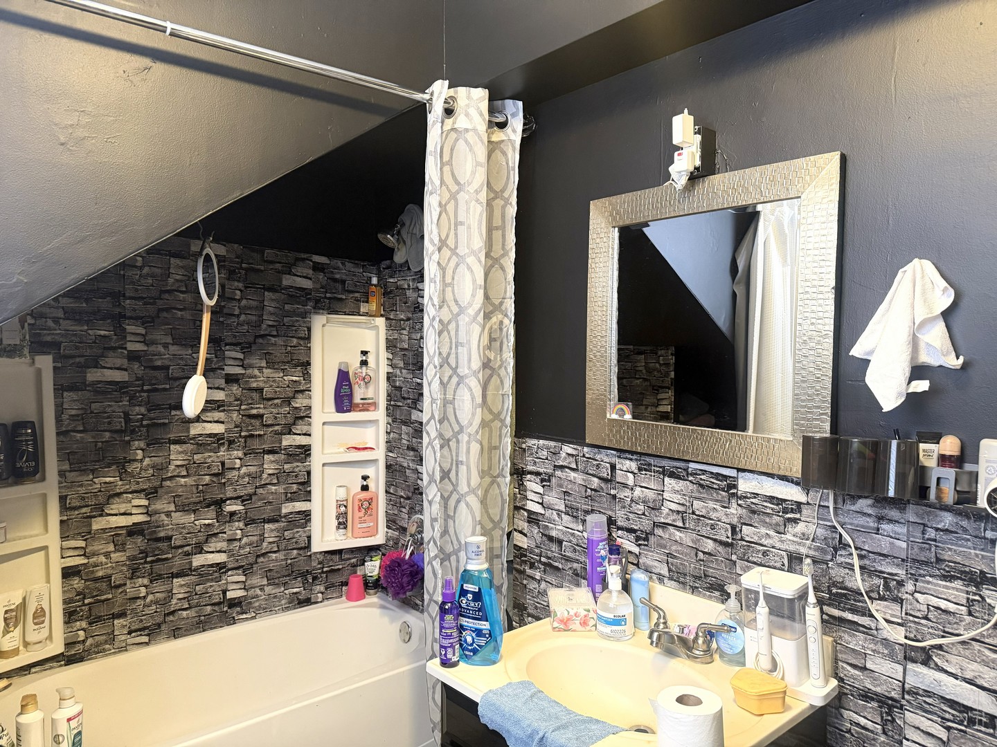 511 E Jackson Street, Bloomington, IL 61701