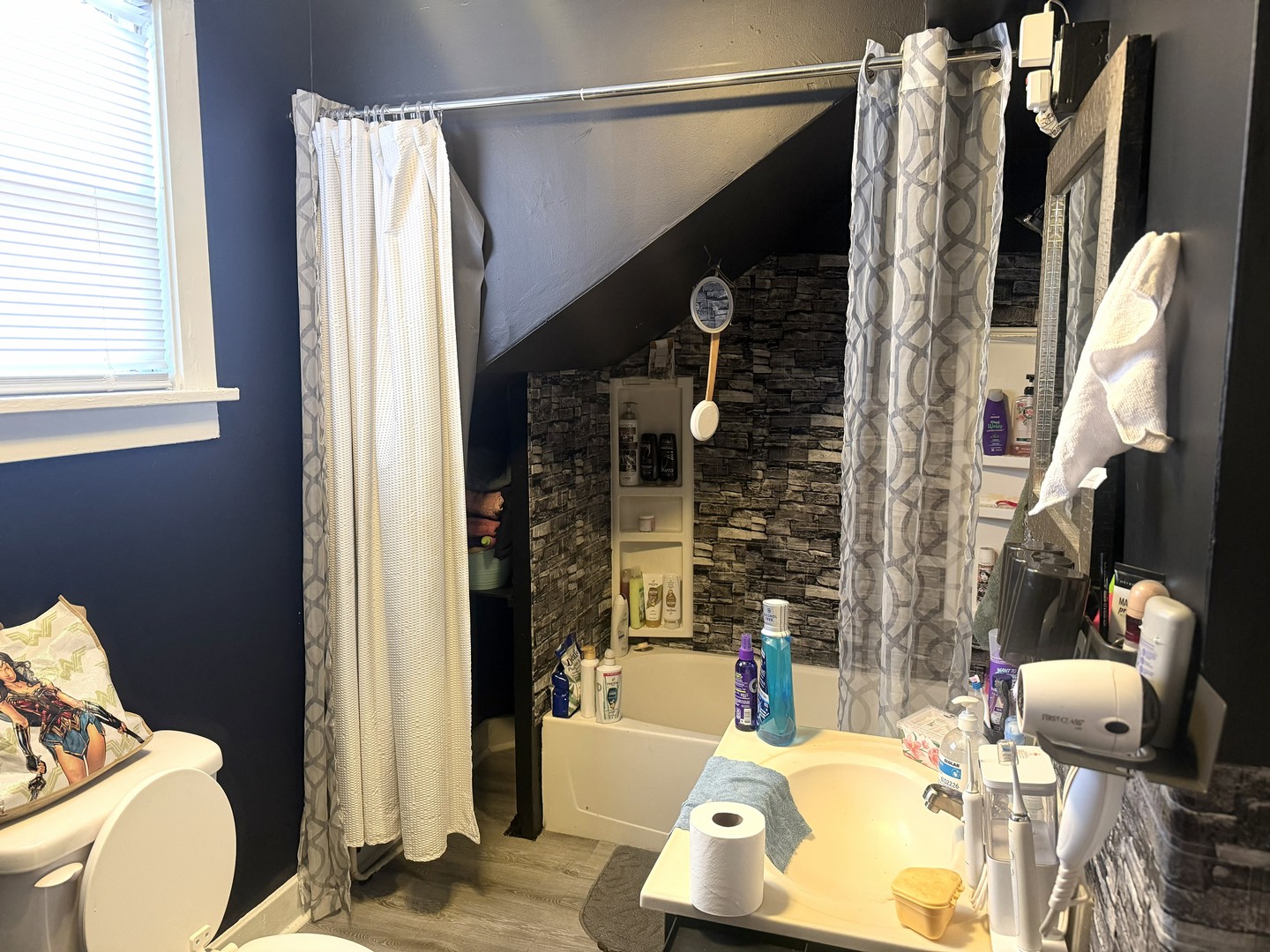 511 E Jackson Street, Bloomington, IL 61701