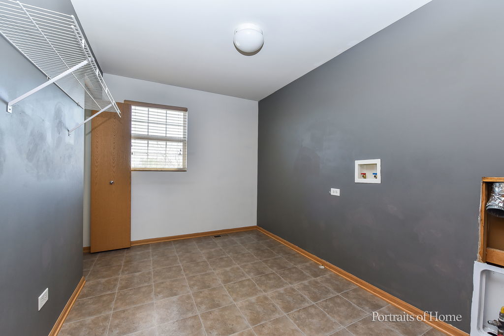 826 Phelps Lane, Shorewood, IL 60404