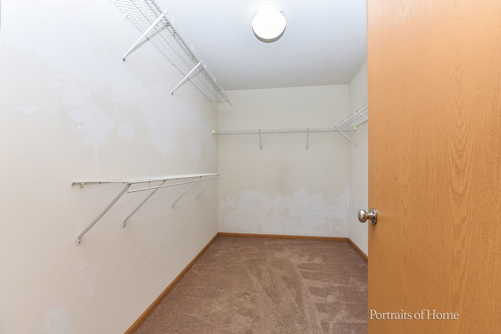 826 Phelps Lane, Shorewood, IL 60404