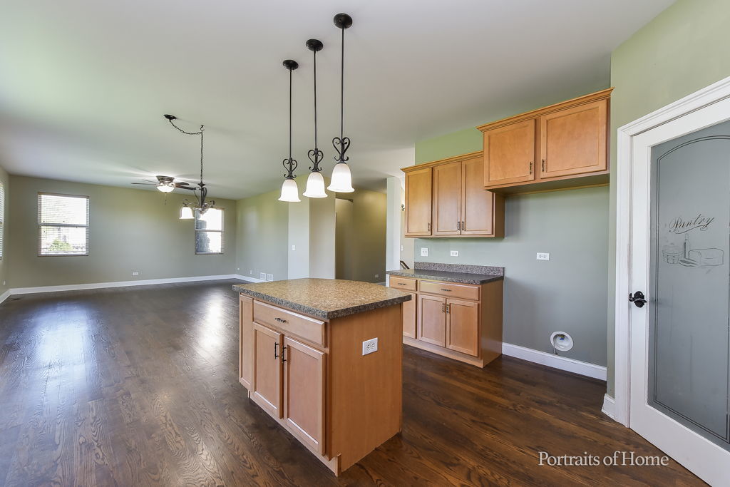 826 Phelps Lane, Shorewood, IL 60404