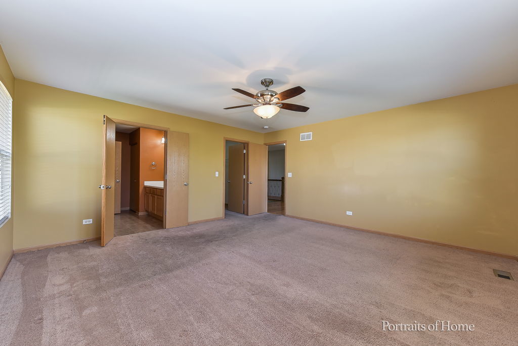 826 Phelps Lane, Shorewood, IL 60404