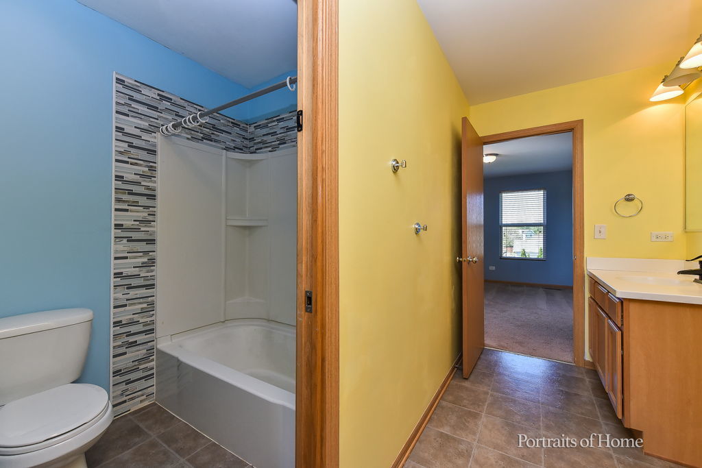 826 Phelps Lane, Shorewood, IL 60404