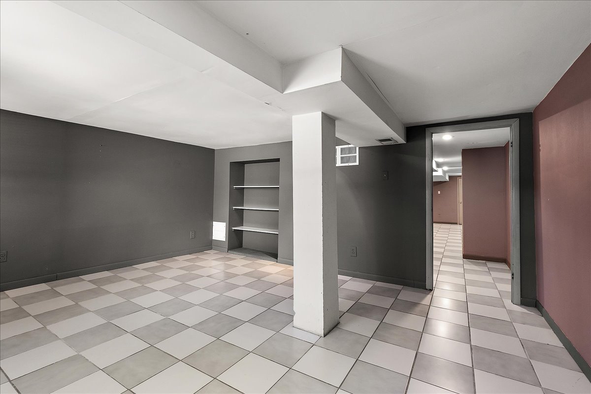 3640 S Lowe Avenue, Chicago, IL 60609