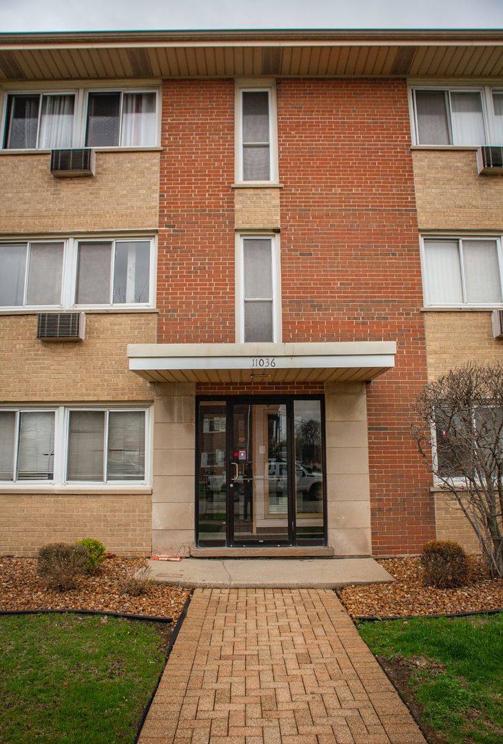 11036 S Kenneth Avenue #1, Oak Lawn, IL 60453
