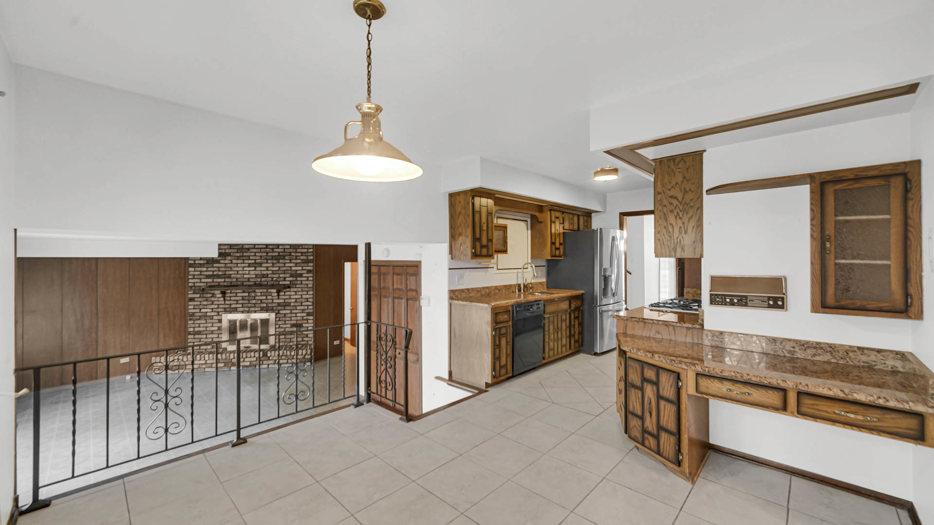 15058 Naughton Drive, South Holland, IL 60473