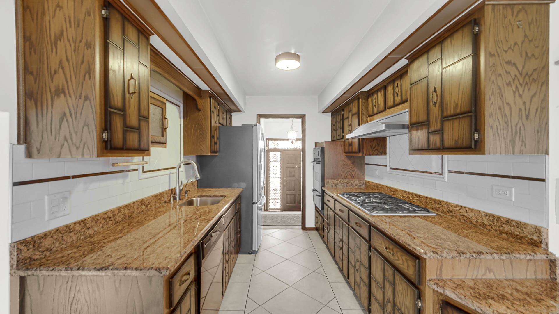 15058 Naughton Drive, South Holland, IL 60473