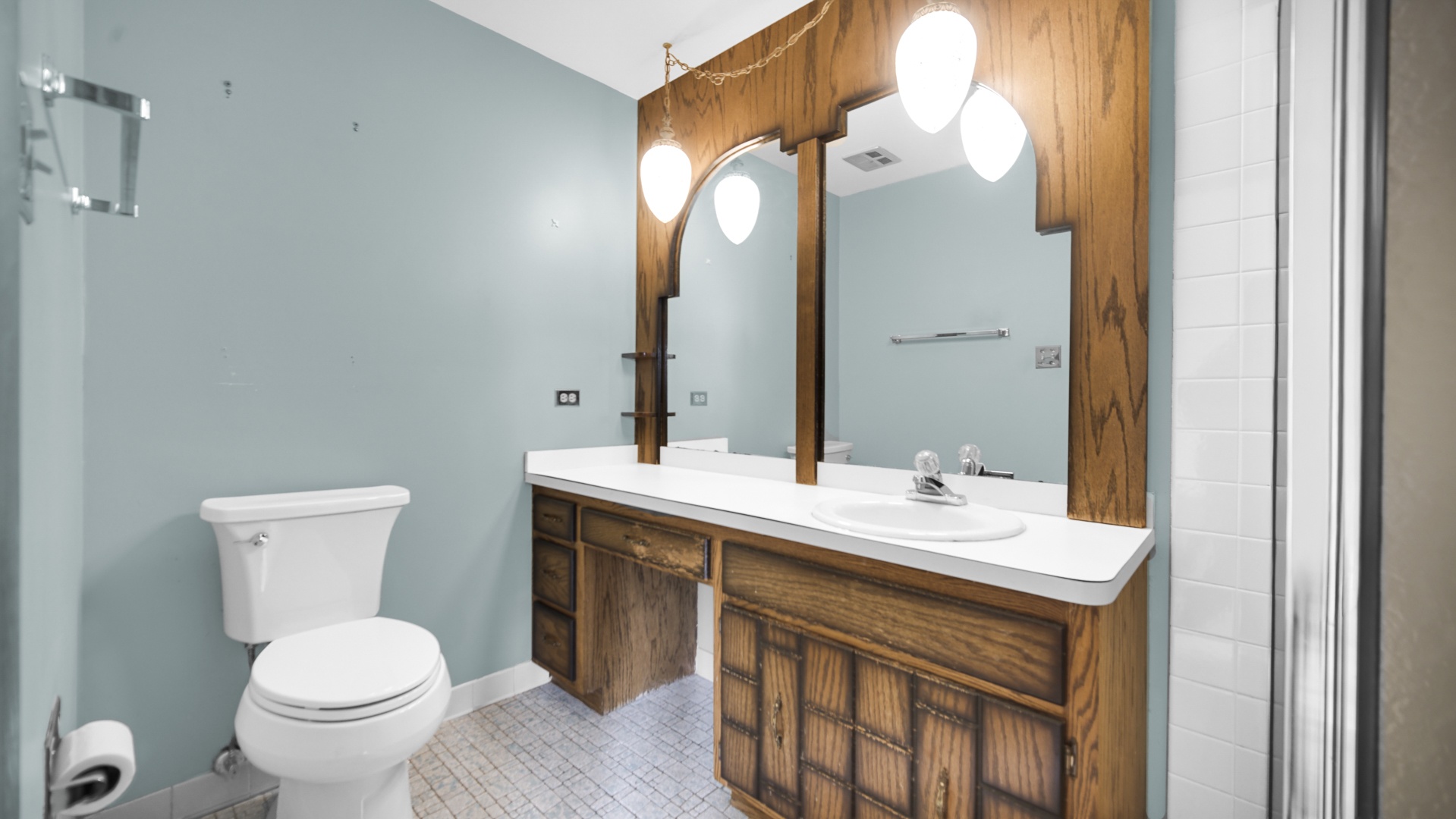 15058 Naughton Drive, South Holland, IL 60473