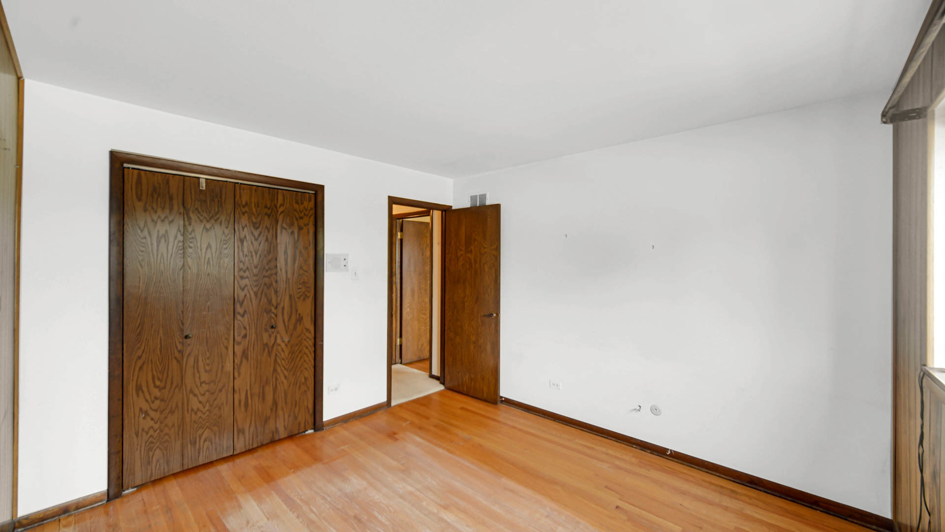 15058 Naughton Drive, South Holland, IL 60473
