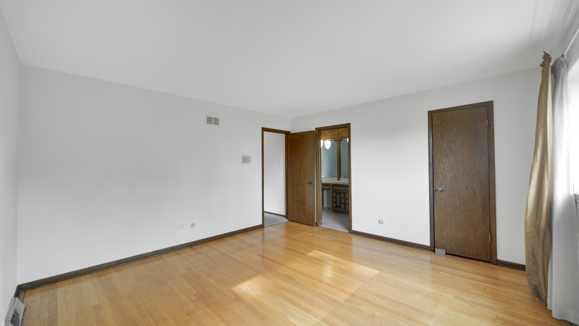 15058 Naughton Drive, South Holland, IL 60473