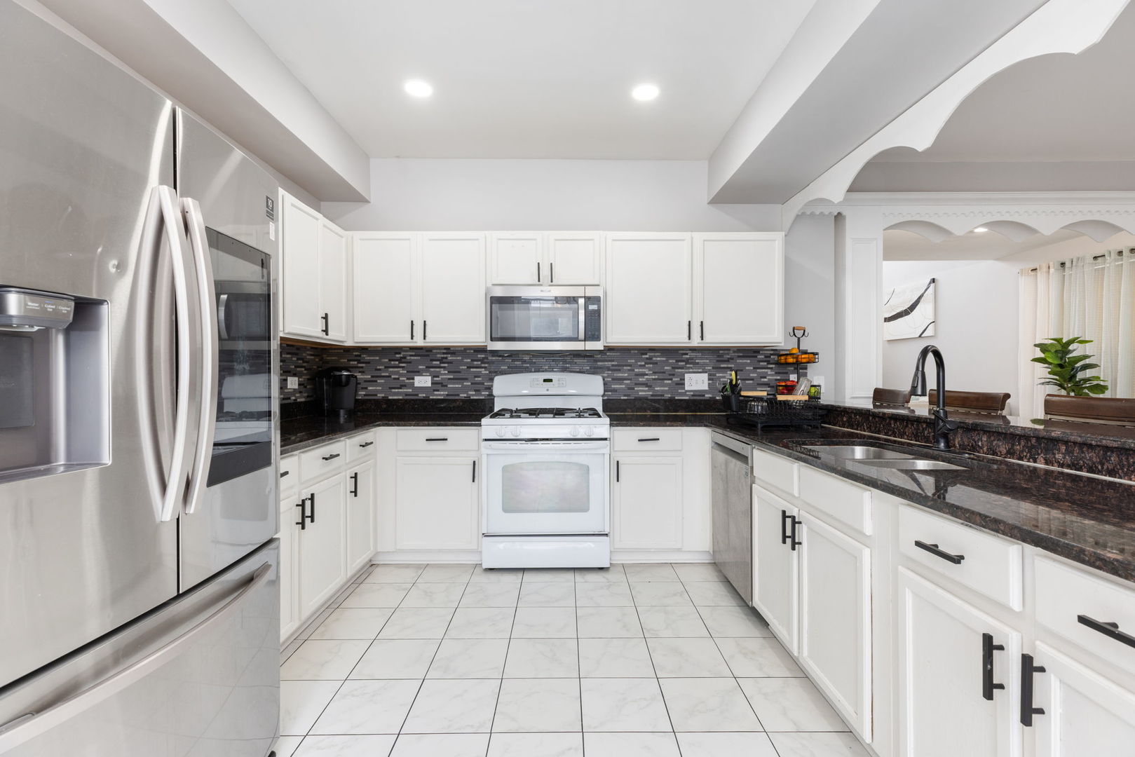 1845 BLUESTEM Circle, Aurora, IL 60504