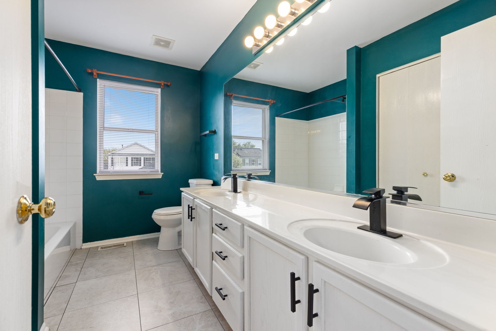 1845 BLUESTEM Circle, Aurora, IL 60504