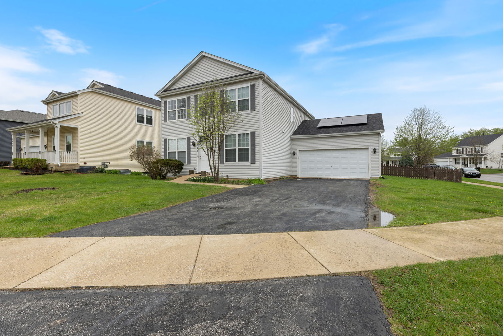 1845 BLUESTEM Circle, Aurora, IL 60504