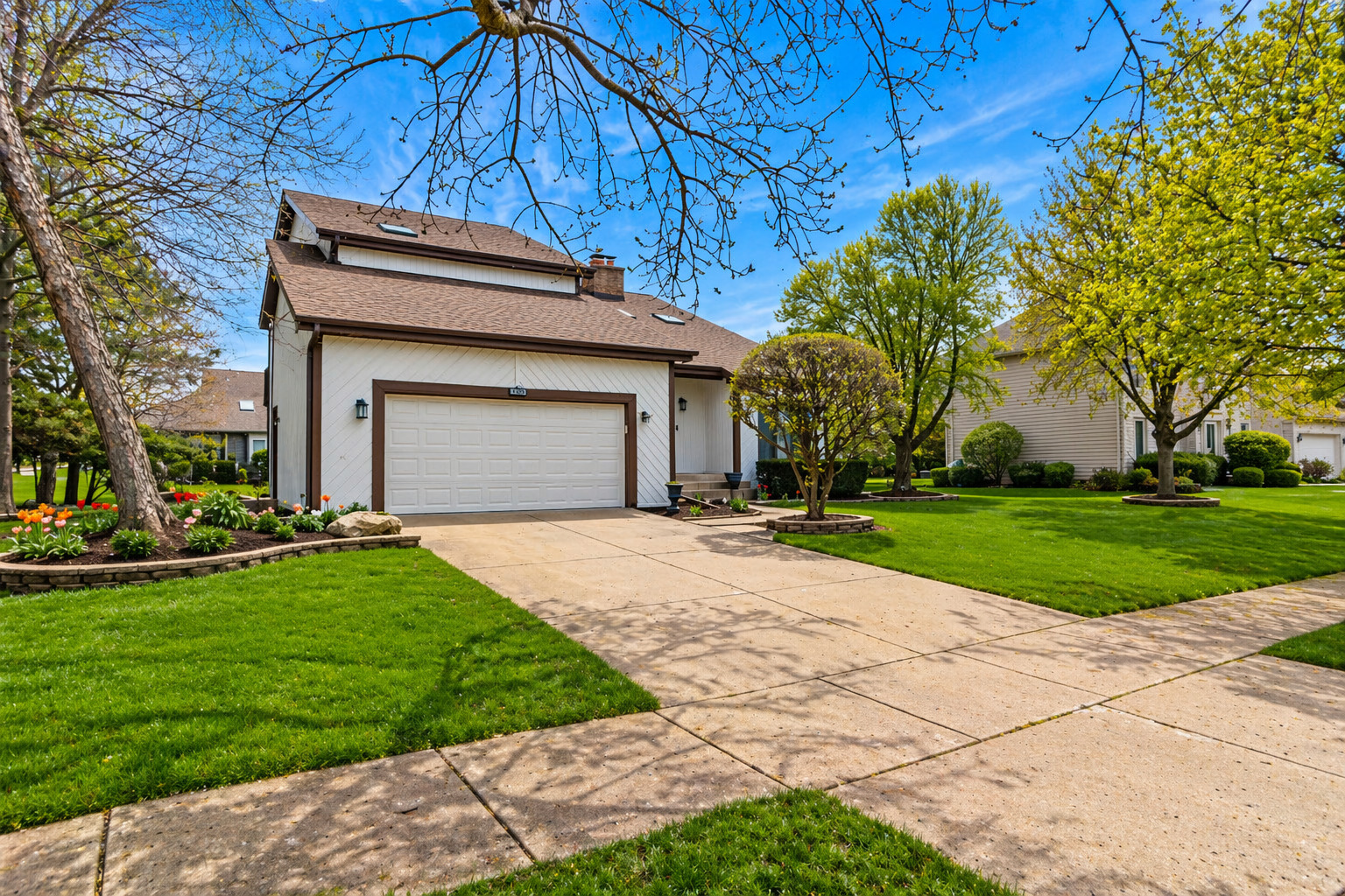 1368 Hunter Circle, Naperville, IL 60540