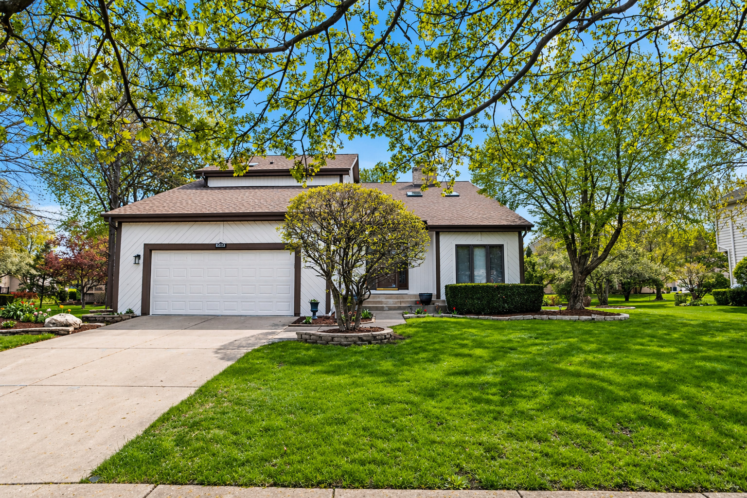 1368 Hunter Circle, Naperville, IL 60540