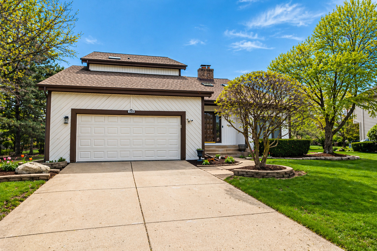 1368 Hunter Circle, Naperville, IL 60540