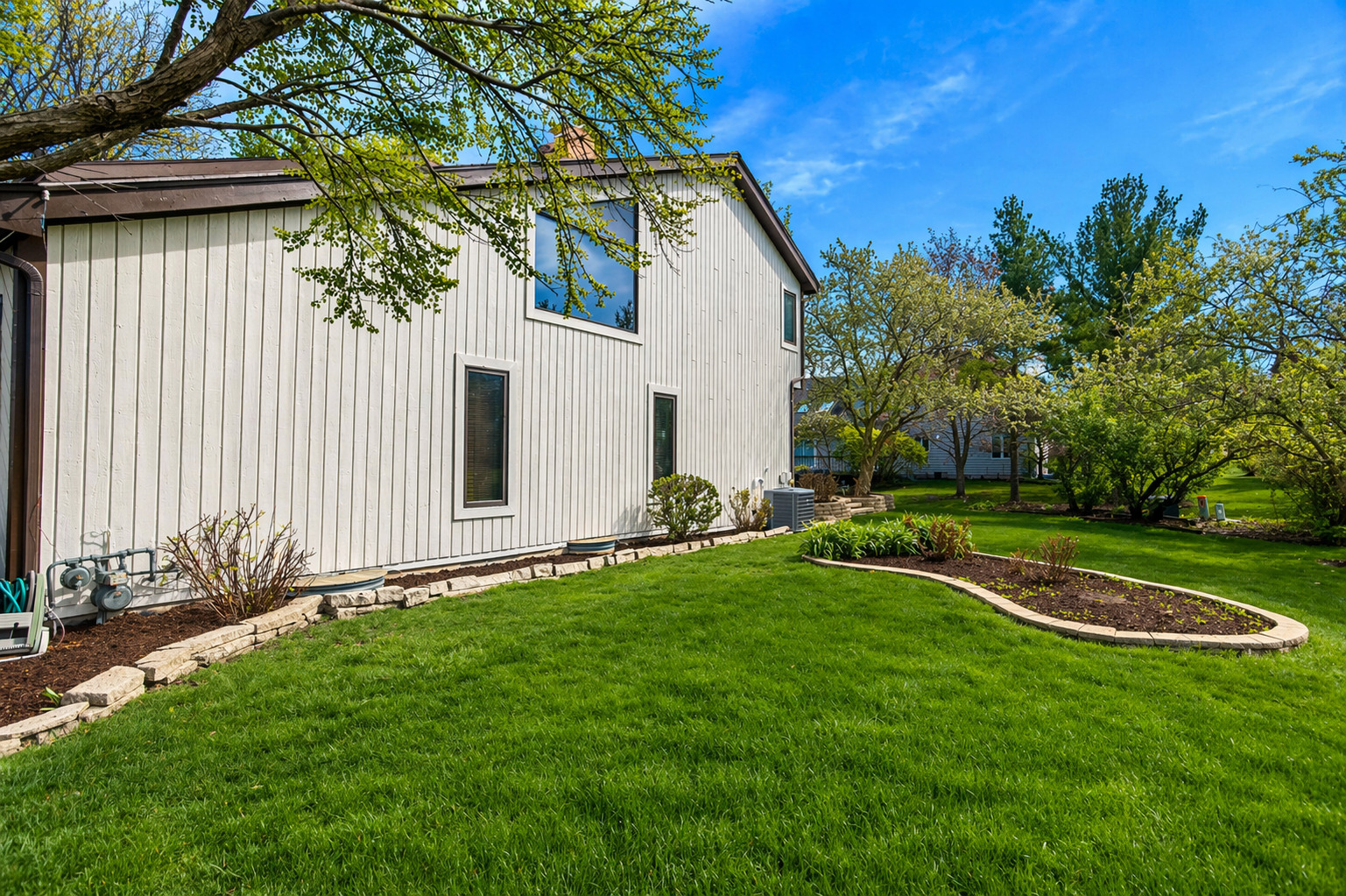 1368 Hunter Circle, Naperville, IL 60540