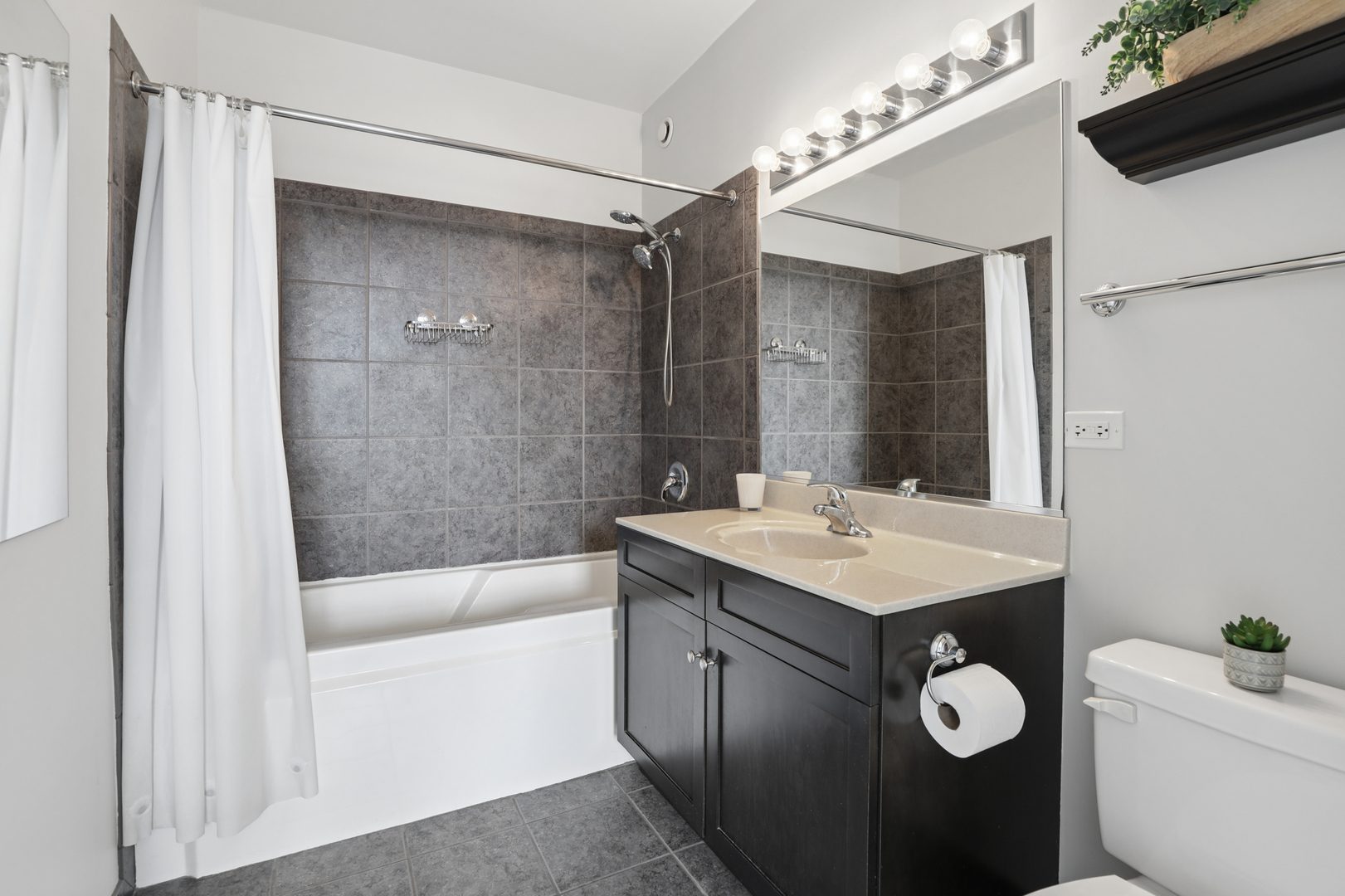 1101 S State Street #1607, Chicago, IL 60605