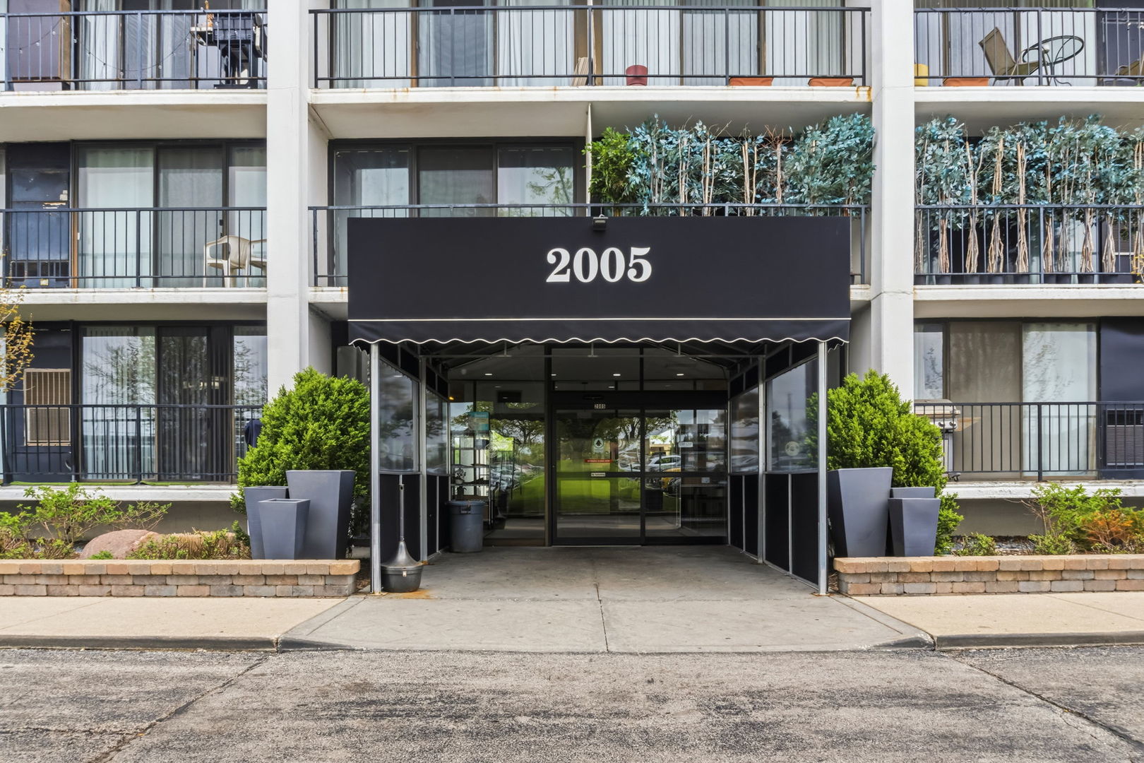 2005 S Finley Road #1102, Lombard, IL 60148