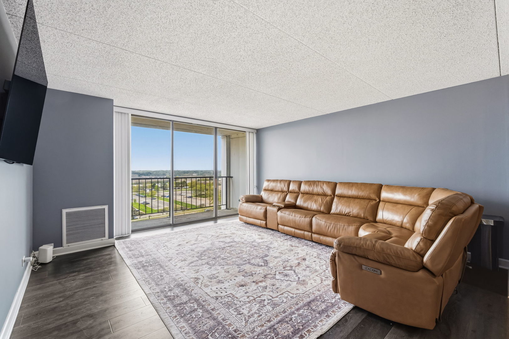 2005 S Finley Road #1102, Lombard, IL 60148