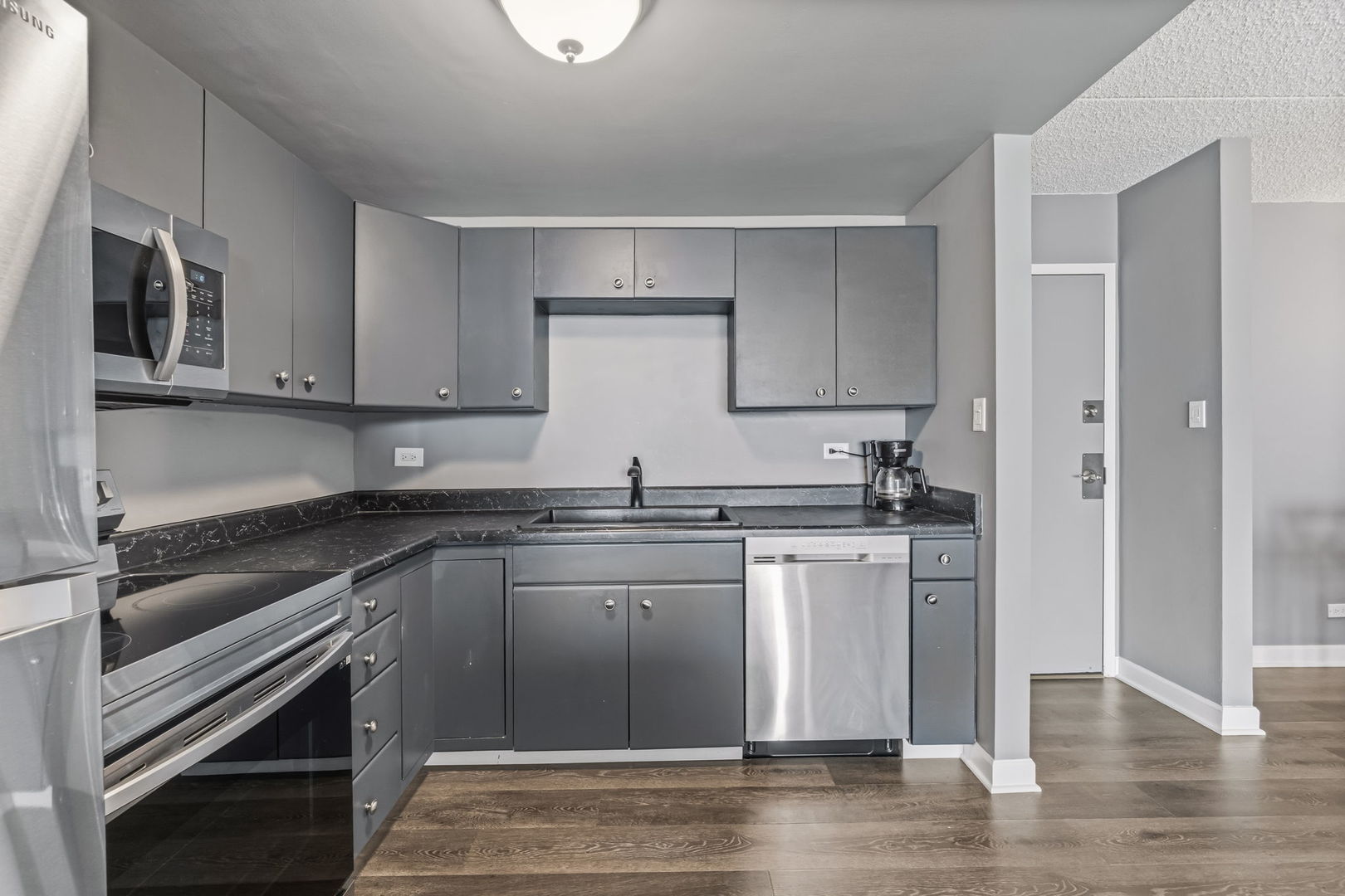 2005 S Finley Road #1102, Lombard, IL 60148