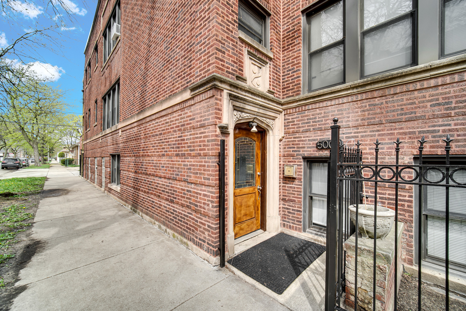 5000 N Ridgeway Avenue, Chicago, IL 60625