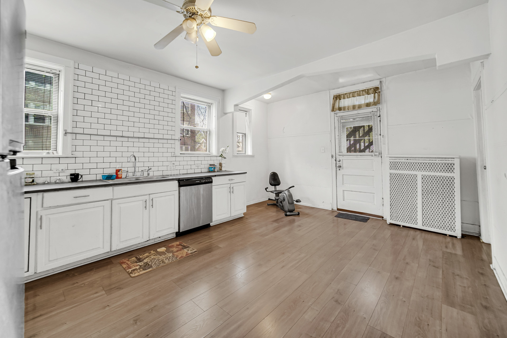 5000 N Ridgeway Avenue, Chicago, IL 60625