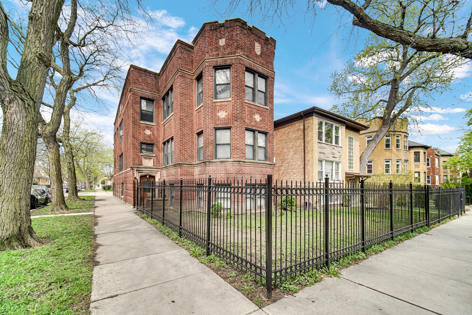 5000 N Ridgeway Avenue, Chicago, IL 60625