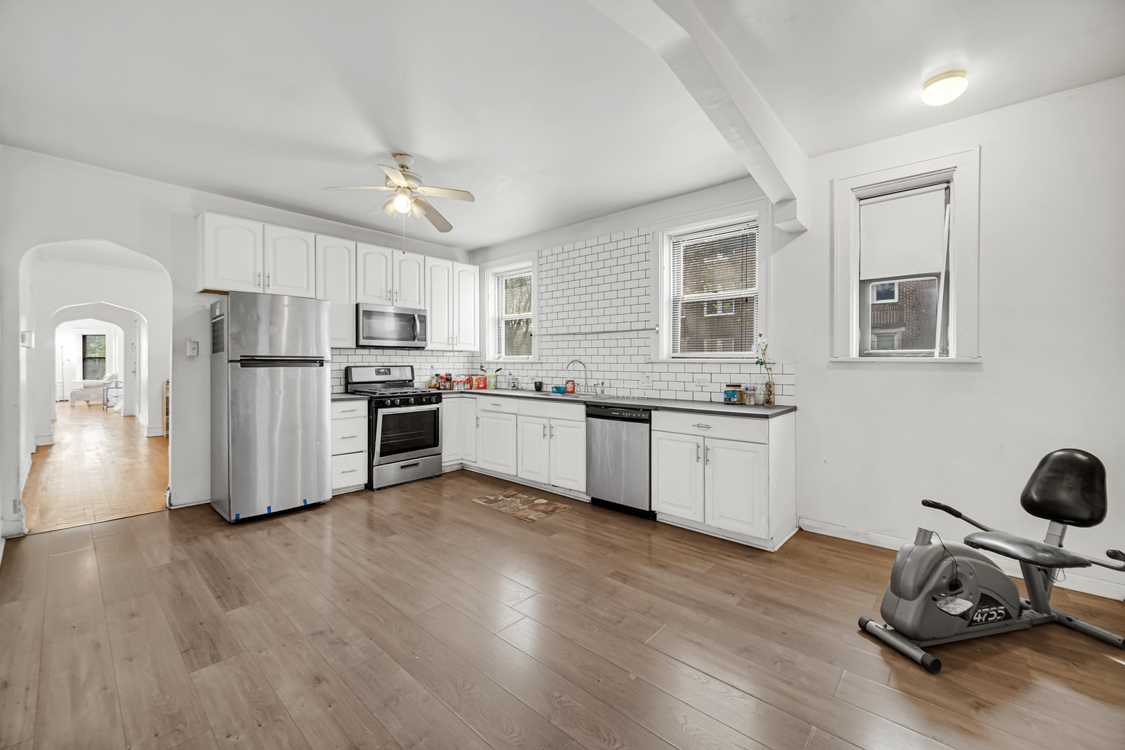 5000 N Ridgeway Avenue, Chicago, IL 60625